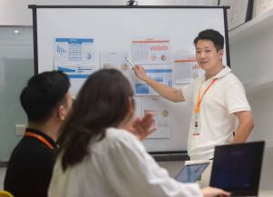企业九游娱乐策略的实施步骤与建议